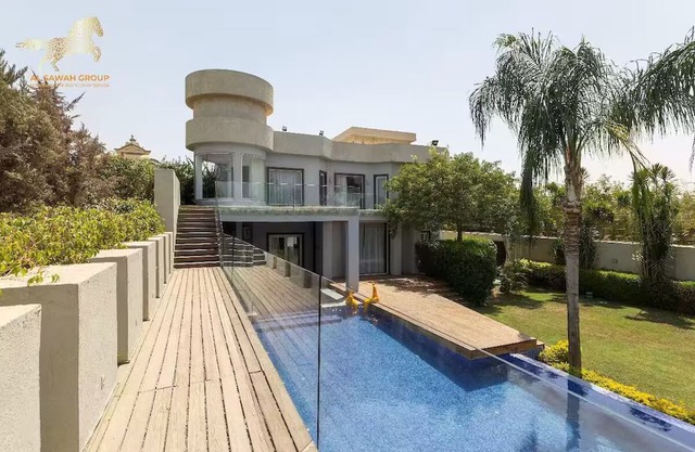 5 Master Bedroom Palace