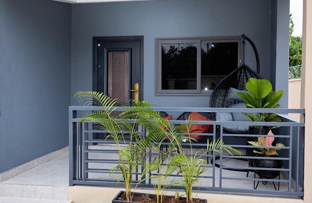 2-bedroom apartment in fabulous Accra with AC