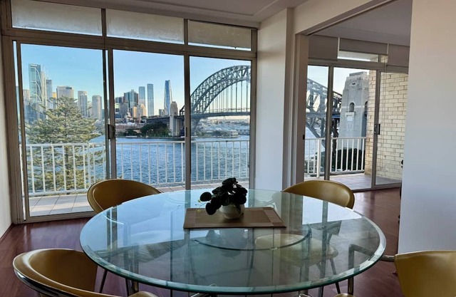 Harbour Front Apartment + Balcony View of Opera House & Harbour Bridge