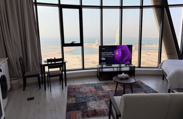 Panoramic Sea View On 27th Floor