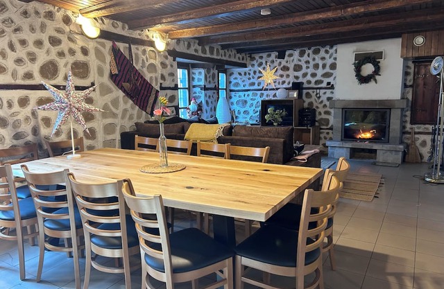 Cosy, rustic house ideal for big families and groups of friends.