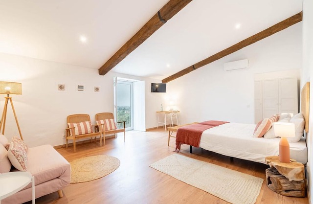 'Room 3' with Shared Pool