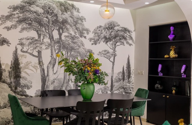 Cozy 1-bedroom flat in downtown Plateau-Abidjan, where nature and serenity meet.