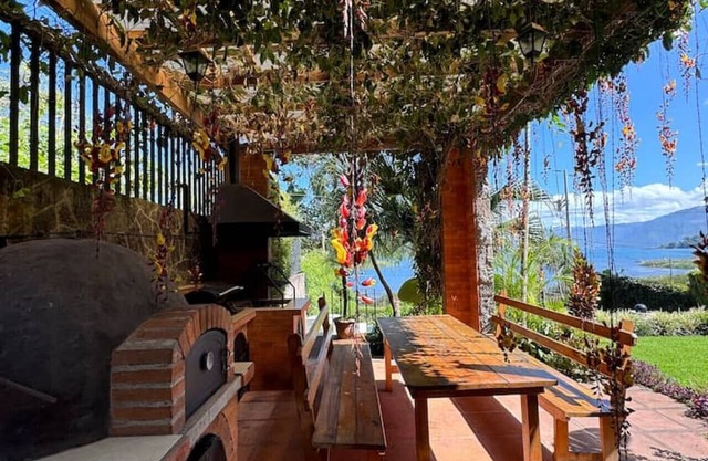 Secret Gardens Room 1