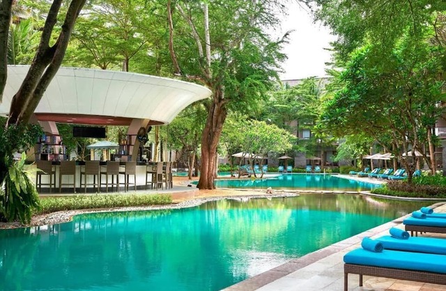 2 bedroom apartment at a Marriott vacationclub in Bali.