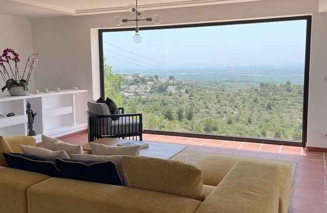 Design Casa in Your Own Private Hills-where design meets comfort and simplicity