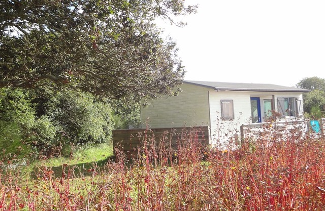 Chalet in Pont l'abbé .quiet location in the heart of the bigouden country .close to ports and beaches