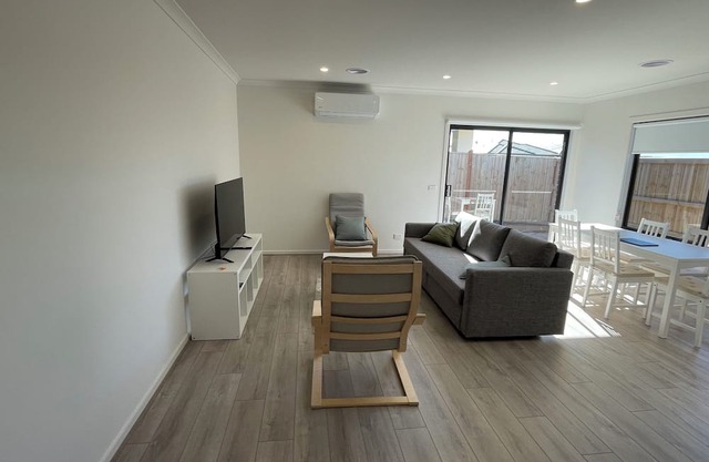 Charming Modern Family Home in Wyndham Vale