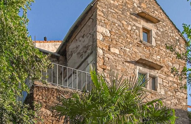 GRANDE MAISON DE VILLAGE