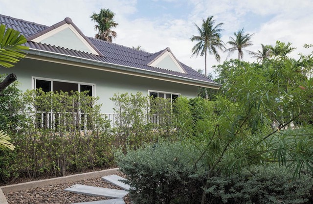 Charming 2-bedroom bed & breakfast in Sam Roi Yot with AC