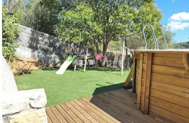 Provençal villa in pinewoods with fireplace, pets welcome