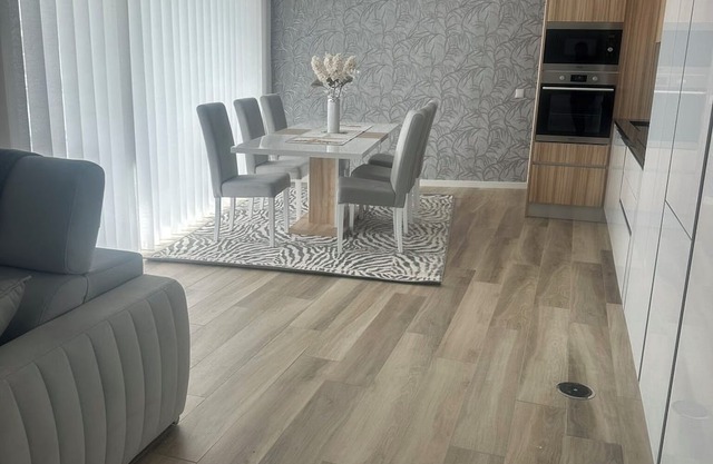 Complete 2-bedroom apartment in a quiet area with swimming pool.