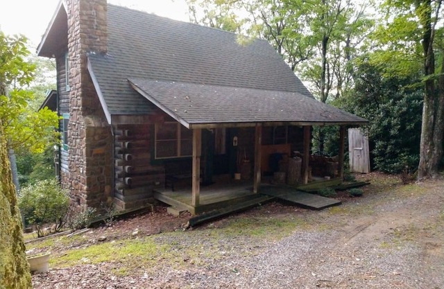 Lovely 2+bedroom Cabin in Fancy Gap, Coffey Grounds - Blue Ridge Parkway