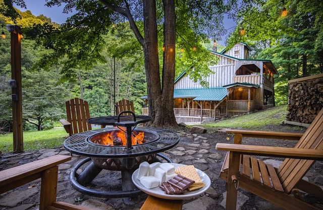 Rich Creek Wilderness Cabin Retreat · Off-Grid Family Haven