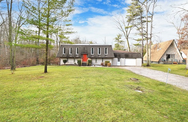 Pet Friendly Beach House with Games Room + Hot tub