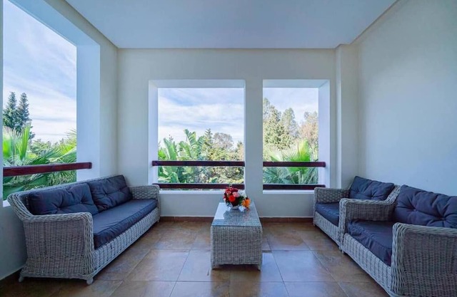 Mnar CASTLE for 3 Pers in 2 Rooms Suite Sea View