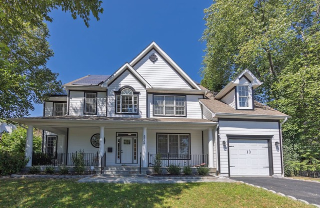 Spacious Chevy Chase 7BR – Quick DC Access