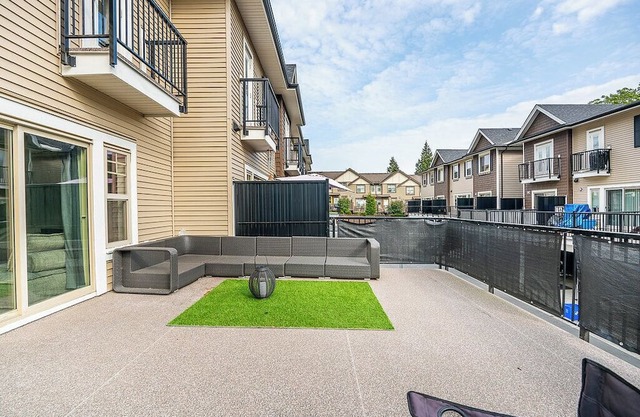 3-bedroom townhome in enchanting Abbotsford with AC