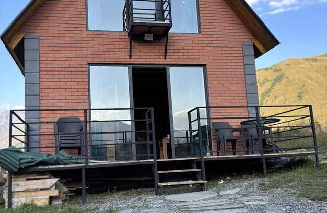 Cottage "Cozy Yard" With mountain views in Kazbegi