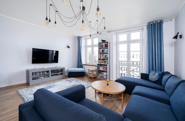 Two Levels Spacious Apt - 116m², Four Bedrooms - by Rentujemy