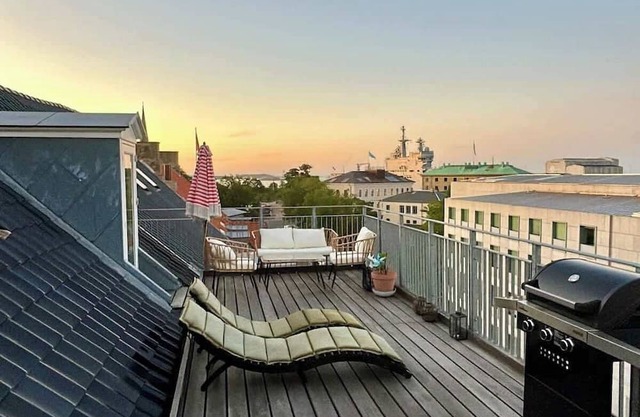 Penthouse doublex w water view