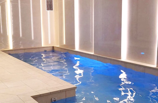 Chalet Courchevel 5 min from Alpinium gondola and slopes inside pool sauna