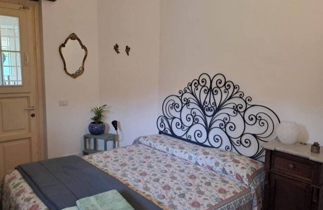 Double room with private bathroom and small exclusive garden