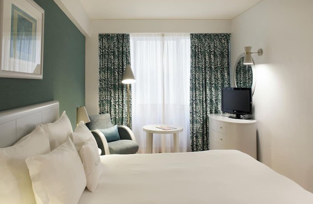 Best Place to Relax – Altis Suites! 3 Spacious Units, Kitchenettes Included!