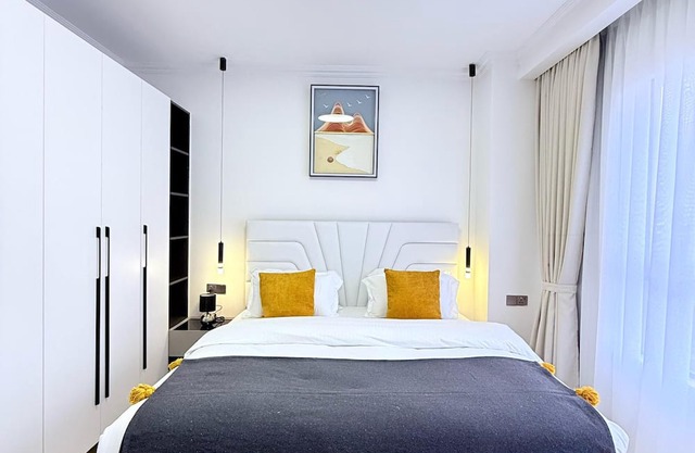 Luxury 2BR Apartment at Marina Bay Westlands