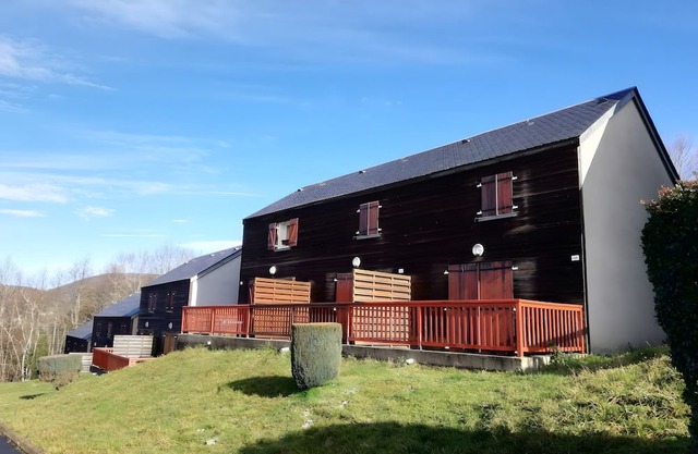 Holiday Home 'Duplex Near Lake La Raviège' with Private Terrace and Private Garden