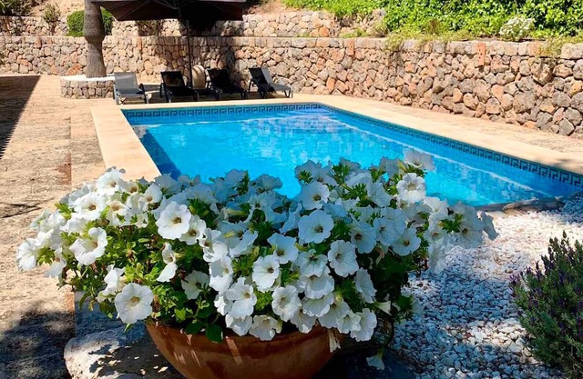 Villa 'Tramuntana' with Sea View, Wi-Fi and Air Conditioning