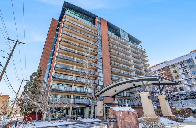 Downtown fully furnished 2 bedroom retreat