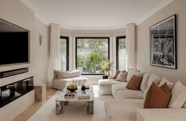 Cinque House Luxury Accommodation near Berry/Beach