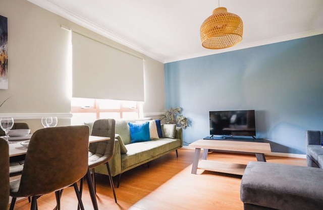 Modern Apartment in Coatbridge
