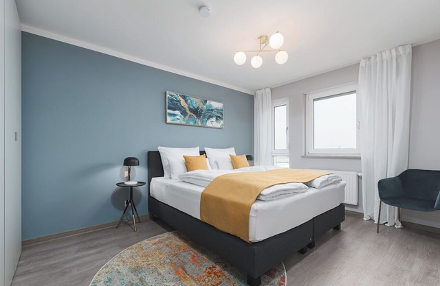 Deluxe apartment for up to 6 people I Near the trade fair and airport