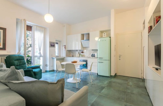 Apartment in Milan with 1 bedrooms sleeps 3