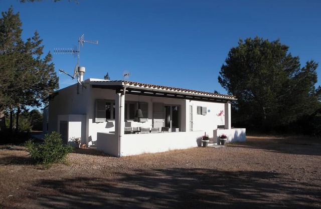 Homerez - Comfortable House in Formentera with Garden and Terrace