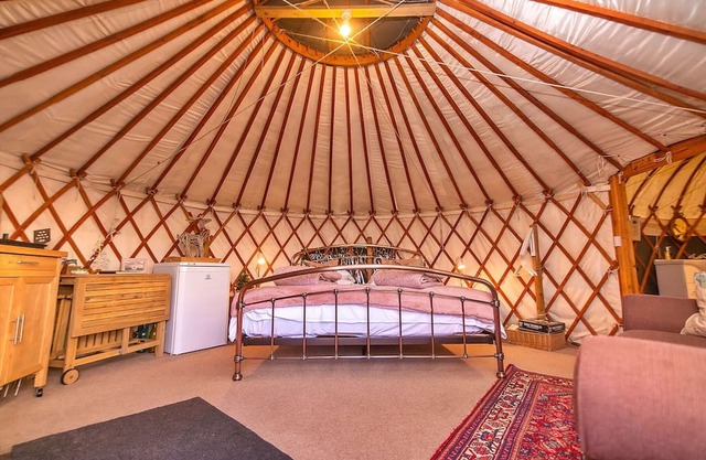 Yurt in Gleneagles with Hot Tub Retreat