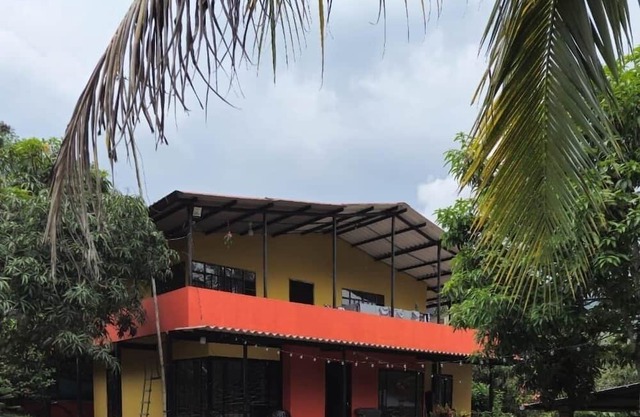 La Ponderosa, a cabin in Villeta, Colombia. a private pool for corporate retreat