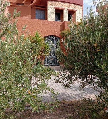 VILLA AVEC PISCINE PRIVATIVE SANS VIS à VIS