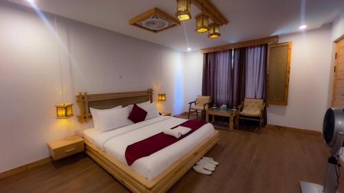 Kesar Palace Hotel and Restaurant