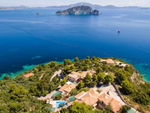Apartment Villas Cavo Marathia 4 Apartments by Interhome
