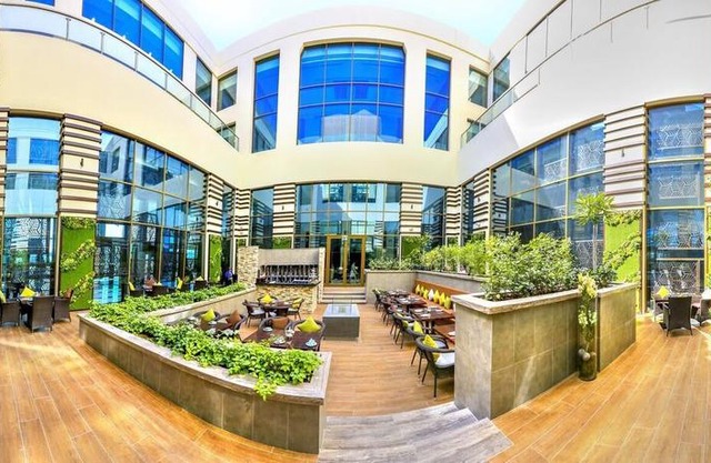 Metropolitan Hotel Dubai