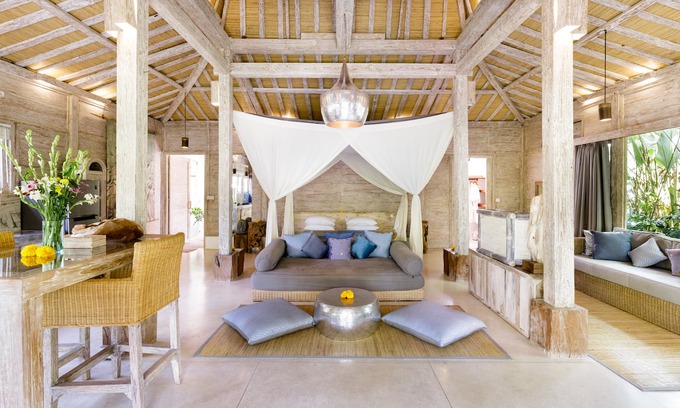Penestanan Hotel | Indoor-Outdoor Living in a Unique and Relaxing Villa