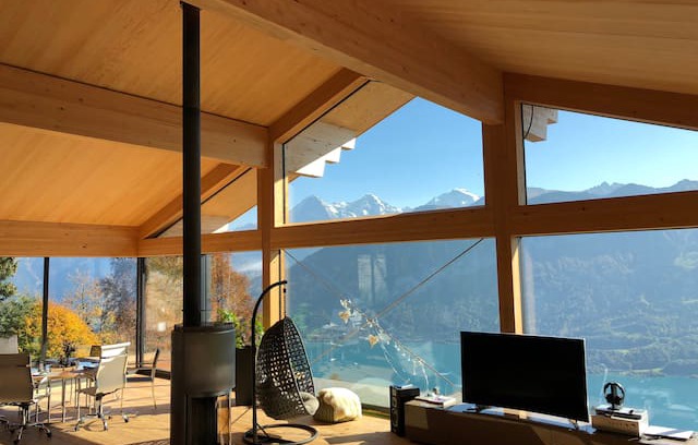 Beatenberg House | Beatenberg magic place&pool-red guest room