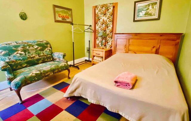 South Philadelphia House | Hip South Philly Gem 4, Mins from Train/Everywhere