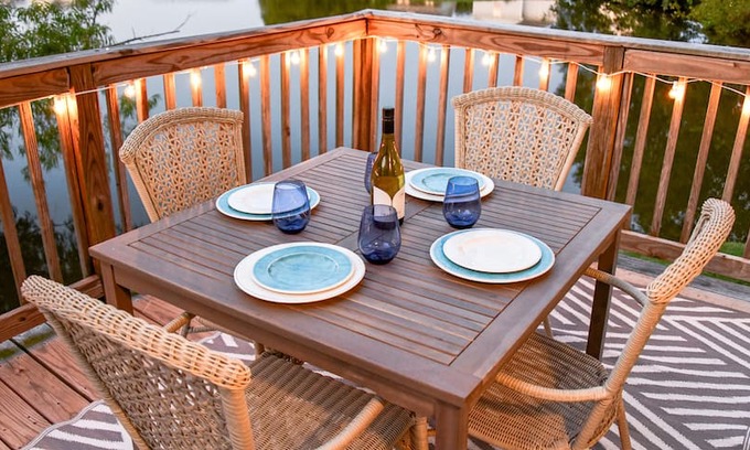 Starkville House | *The Cowbell Cabana* Lake Views! 6 mins to MSU!
