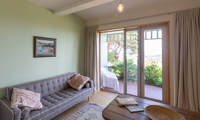 Peka Peka Bed & Breakfast | Living Ground: A place to rest and regenerate.