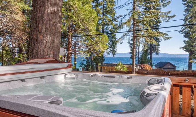 Homewood House | “Dun Lookin” - 4BR w/ Hot Tub & Pier, Large Yard