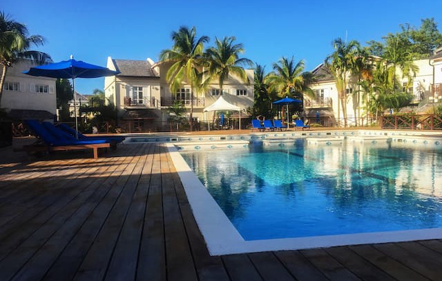 Cas En Bas Apartment | ★ Chez Kalabash ★ 2min Walk To Beach | Pool | Golf